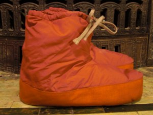 Alpine Designs Down Camp Slippers / Booties