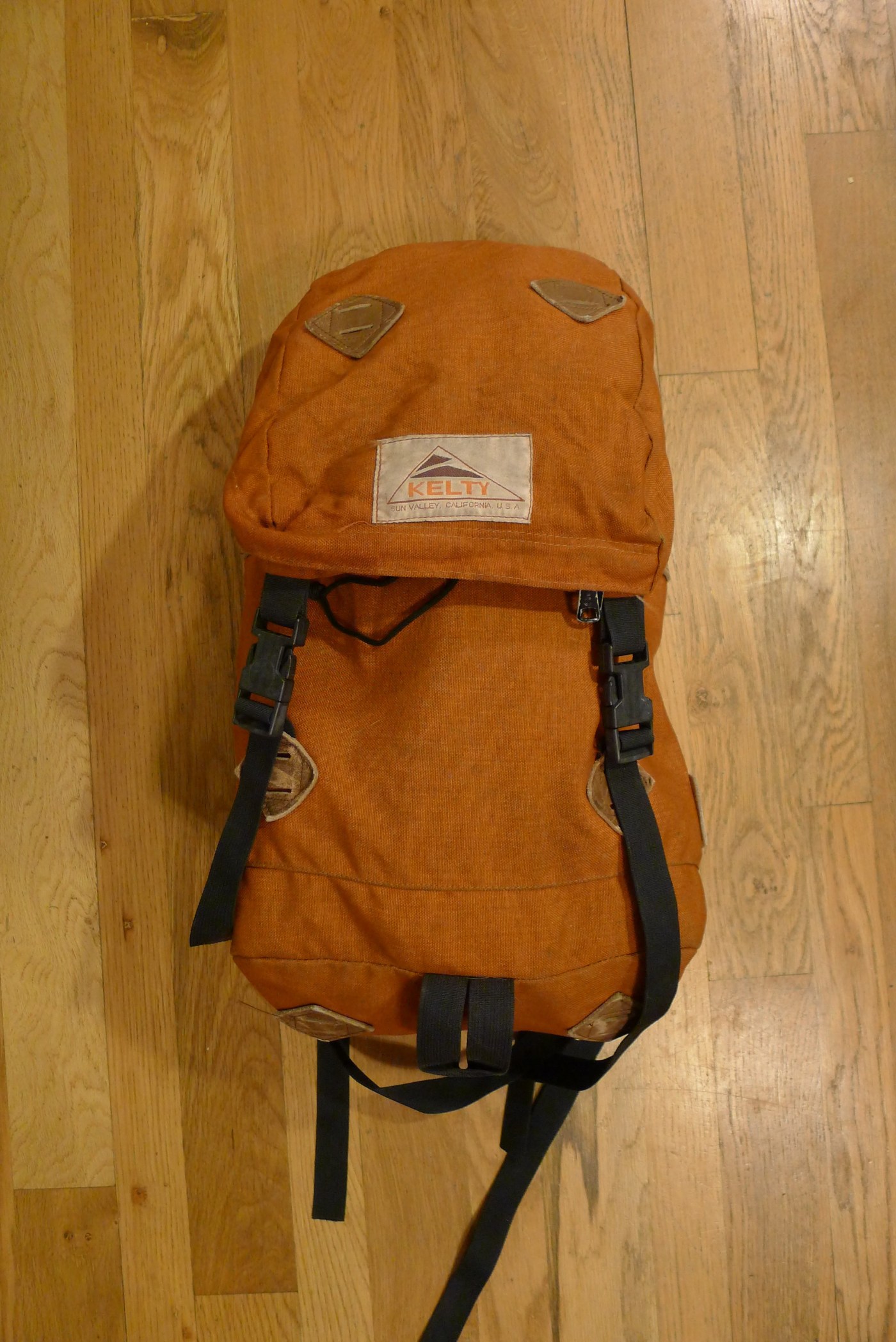 kelty backpack sun roof Asher 85L Beluga/Stormy Blue The Kelty Child Carrier Journey PerfectFIT Sunshade maximizes passenger comfort by providing vital shield coverage against intense trail glare and light outdoor moisture Kelty Redwing 2400 Backpack –
